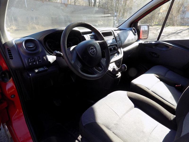 Opel Vivaro (2016) 1,6 88KW KLIMA - fotka 21 z 45