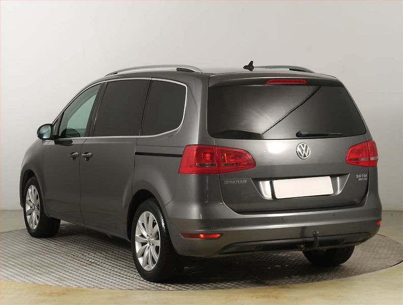 Volkswagen Sharan (2013) Highline 2.0 TDI, Automat - fotka 4 z 24