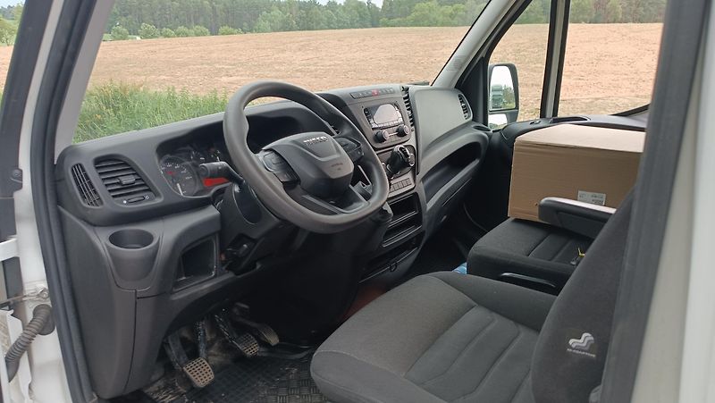Iveco Daily 35S16V 78t km !! 16m3 klima - fotka 6 z 19