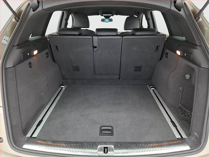 Audi Q5 (2009) 3.0 TDI, 4X4, Automat, Navi - fotka 14 z 22