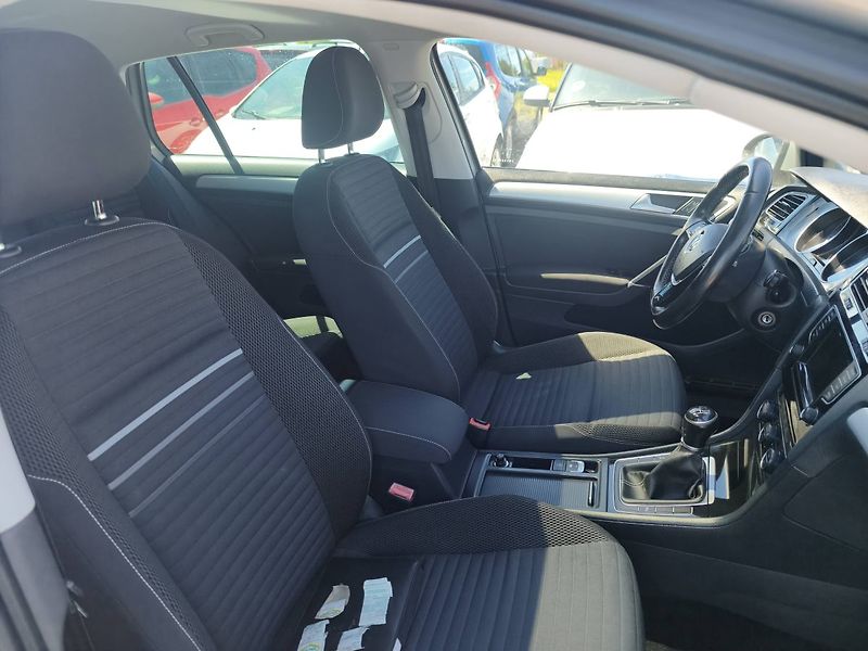 Volkswagen Golf (2015) - fotka 21 z 37