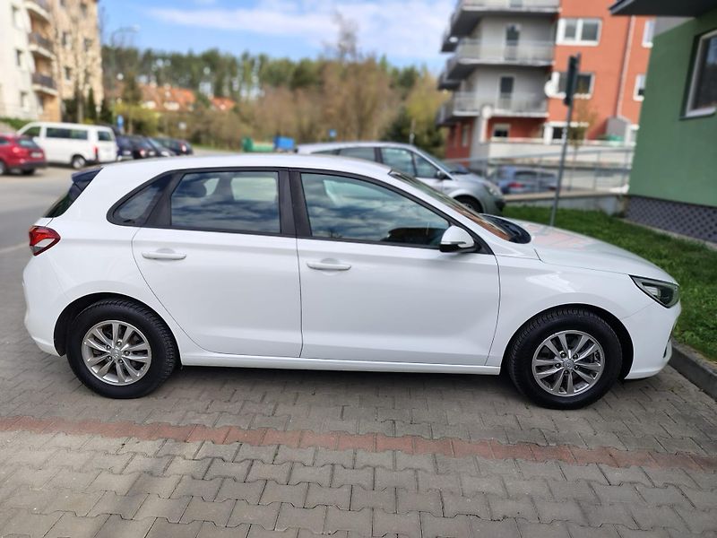 Hyundai i30 1.4 /103kW - fotka 6 z 13
