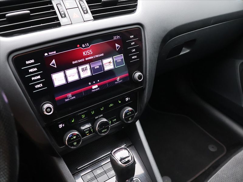 Škoda Octavia 2,0 TSI DSG RS230 CZ Challenge - fotka 22 z 34