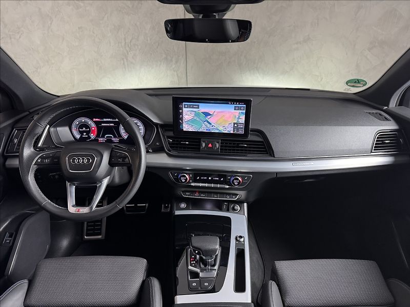 Audi Q5 2,0 TDi  Quattro S-Line Assist - fotka 17 z 50