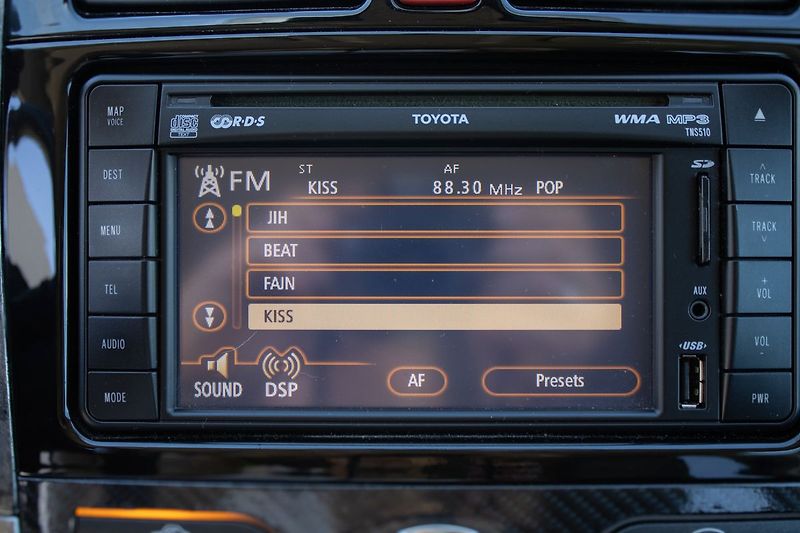 Toyota Auris BEMANI, servisované - fotka 23 z 38