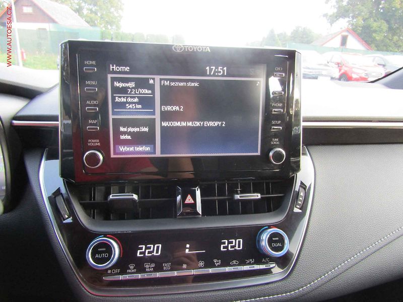 Toyota Corolla (2019) 1.2i, 2.maj,ČR, LED, TZ, ČR - fotka 16 z 19