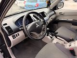 Mitsubishi L200 (2008) 2.5DI-D 100kW 4x4 HARDTOP/AUT - náhled 11