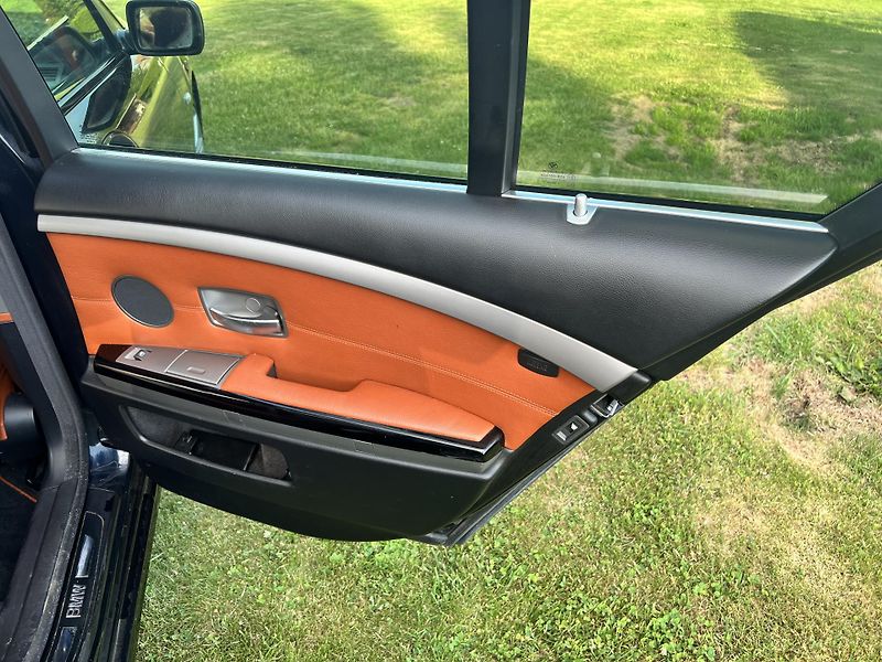 BMW Řada 7 3.0 170KW,MAX VÝBAVA,T.Z - fotka 20 z 46