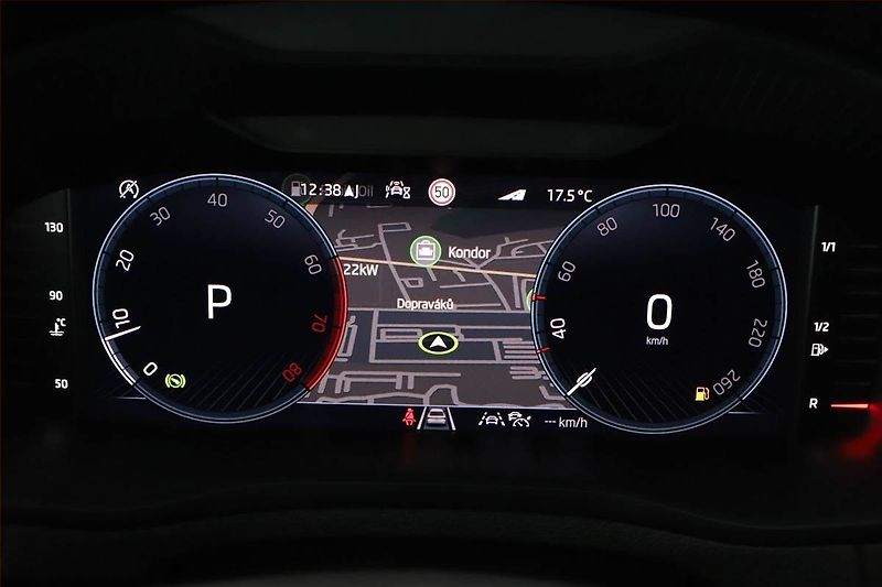 Škoda Karoq (2025) 1.5 TSI, Top Selection, ACC - fotka 8 z 19