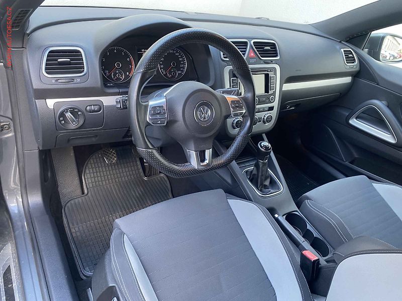Volkswagen Scirocco (2013) 2.0TSi, Life, bixen, navi, - fotka 8 z 19