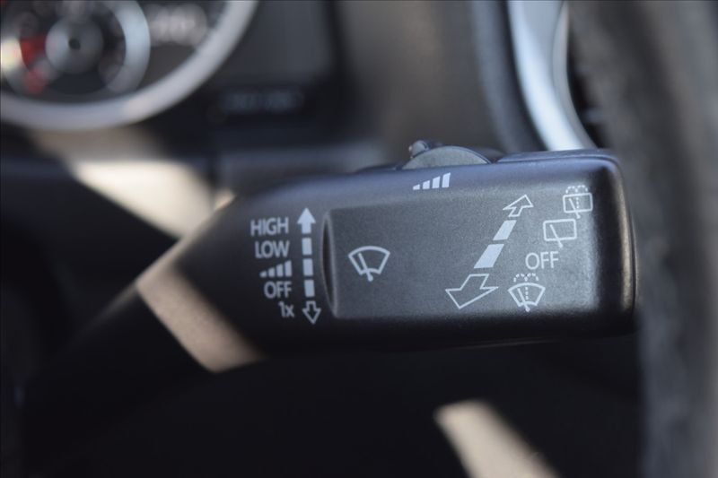 Volkswagen Tiguan 2,0 TDI 81KW ALU NÍZKÝ NÁJEZD - fotka 29 z 47