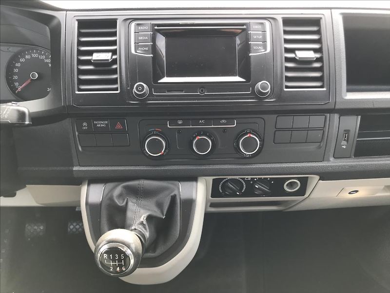 Volkswagen Transporter 2,0 - fotka 15 z 17