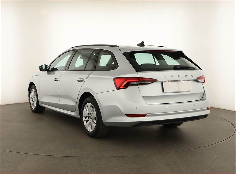 Škoda Octavia (2023) Ambition 2.0 TDI, ČR,1.maj - fotka 4 z 13