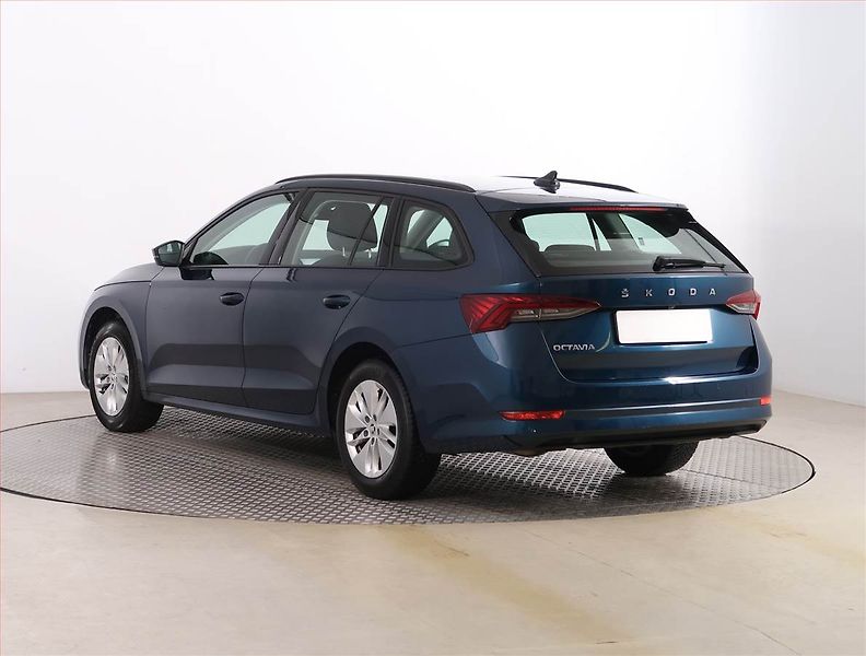 Škoda Octavia (2022) 2.0 TDI, Automat, Navi - fotka 4 z 22