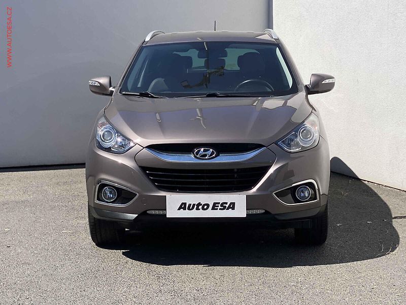 Hyundai ix35 (2012) 2.0 CRDi 4x4, Výhřev sed, - fotka 2 z 16