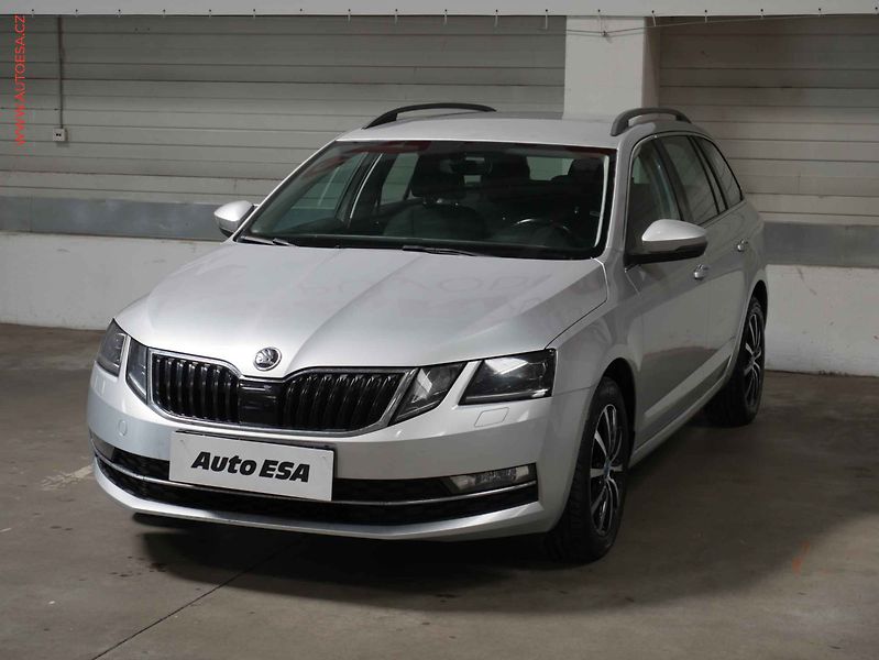 Škoda Octavia (2018) 1.6 TDi, ČR, DSG, LED, AC - fotka 3 z 21