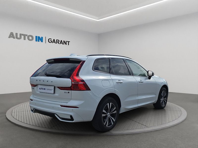 Volvo EX60 (2023) B5 AWD 2.0 MHEV 184kW, ČR, 1 M - fotka 5 z 28