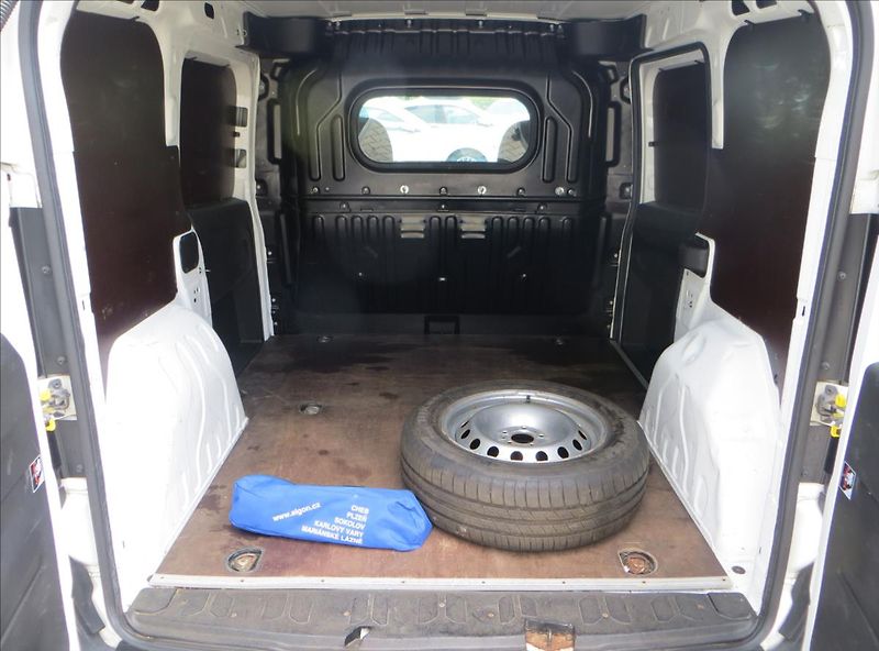 Fiat Dobló cargo 1,3 MTJ 70kW L1H1 Base - fotka 7 z 17