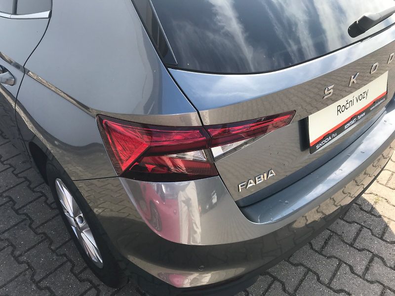 Škoda Fabia (2025) TOP SELECTION 1,0 TSI - fotka 23 z 26