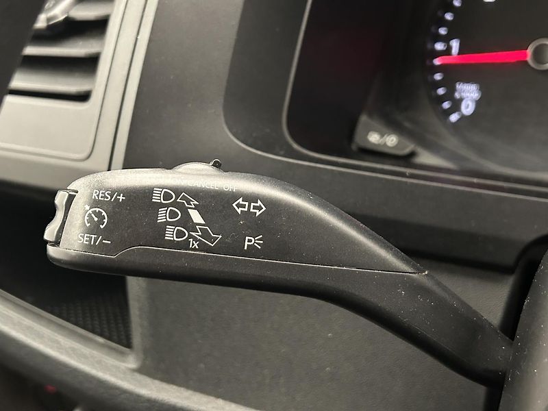 Volkswagen Transporter 2.0 TDI - fotka 13 z 21