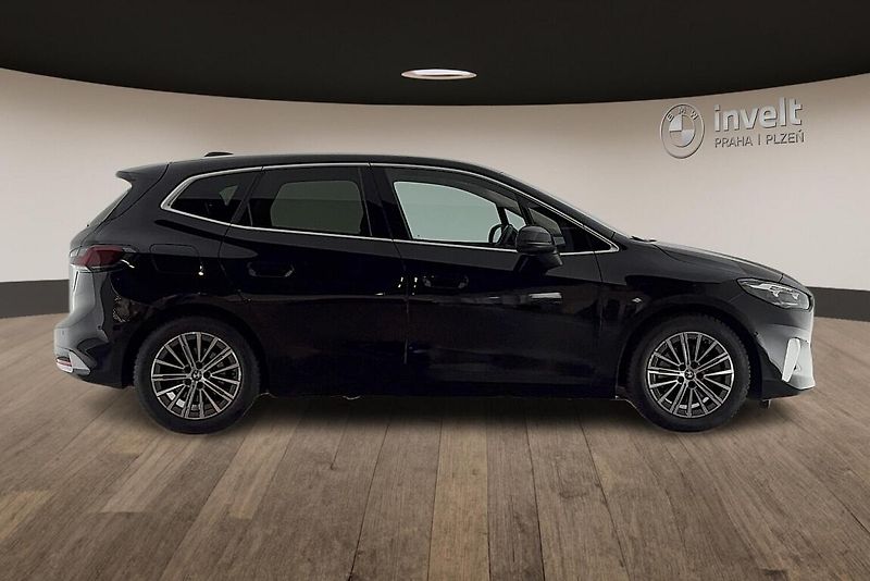 BMW Řada 2 řady 2 | 223d xDrive - fotka 2 z 23