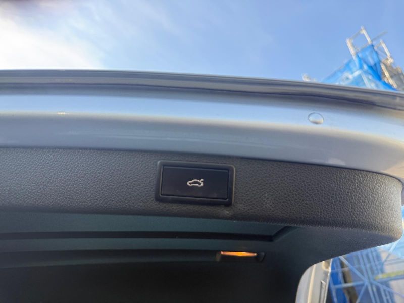 Škoda Superb (2014) Ambition plus2,0TDI 103kW Man6 - fotka 15 z 17