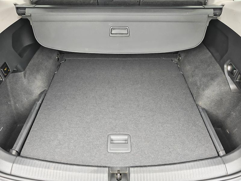 Volkswagen Tiguan Life 7DSG 1,5TSi - fotka 22 z 23