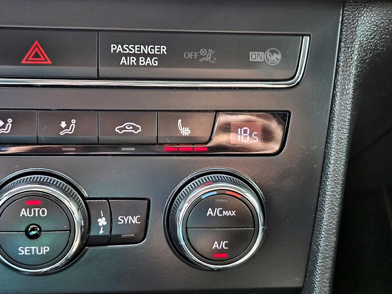 Seat Leon 2,0TDi xPERIENCE 4drive ROZVOD - fotka 41 z 51