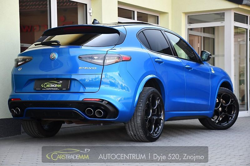 Alfa Romeo Stelvio 2.9V6 Bi-T.382 kW QUADRIFOGLIO - fotka 5 z 61