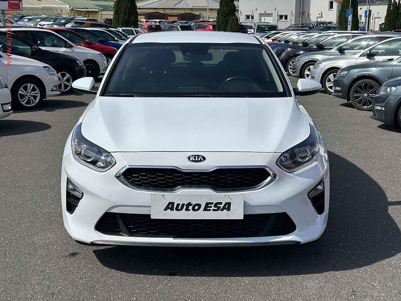 Kia Ceed (2018) 1.4 CVVT, ČR, AC, temp - fotka 2 z 17