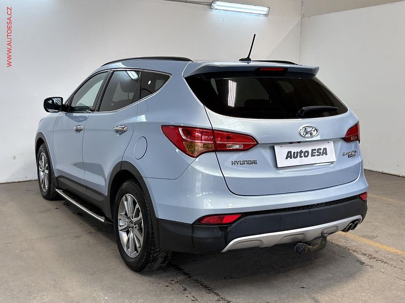 Hyundai Santa Fe (2014) 2.2 CRDi 4x4, Style, xenon - fotka 6 z 16