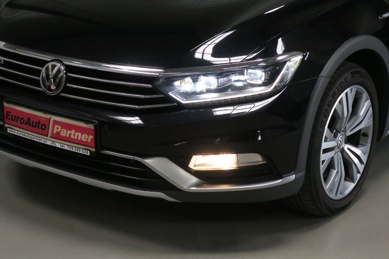 Volkswagen Passat Variant (2017) 2.0 TDI 176kW 4M. DSG Alltrack - fotka 7 z 50