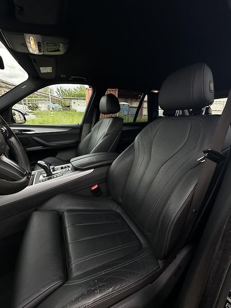 BMW X5 (2018) - fotka 9 z 13