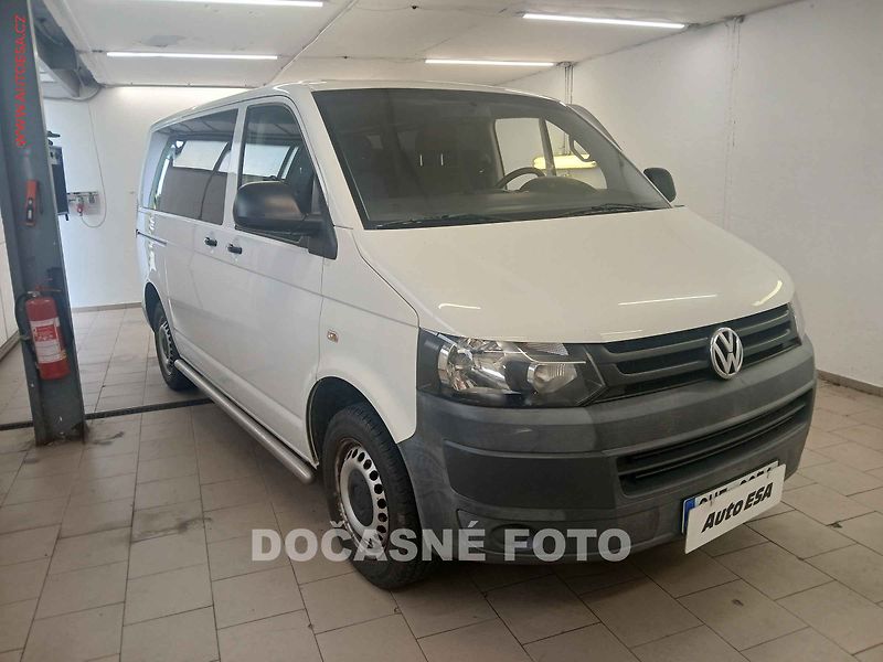Volkswagen Transporter (2011) 2.0TDi 9míst, 103kW, AC - fotka 1 z 3