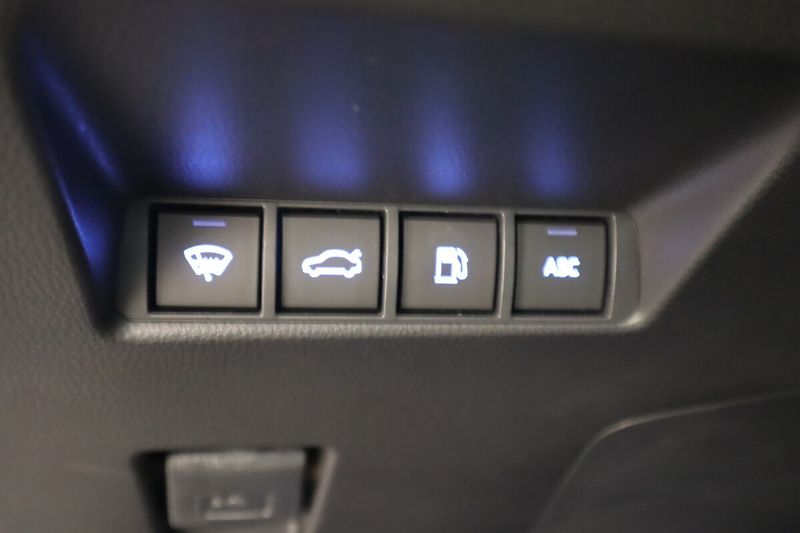 Toyota Mirai FCEV (182 k) Executive VIP Whi - fotka 16 z 17