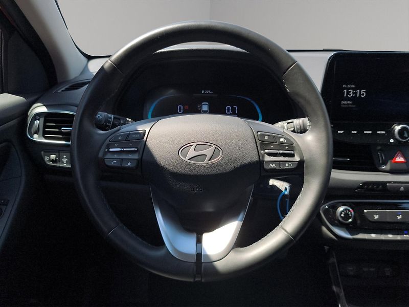 Hyundai i30 (2024) 1.5 DPi 70kW, ČR, 1. Maj., Ser - fotka 10 z 25