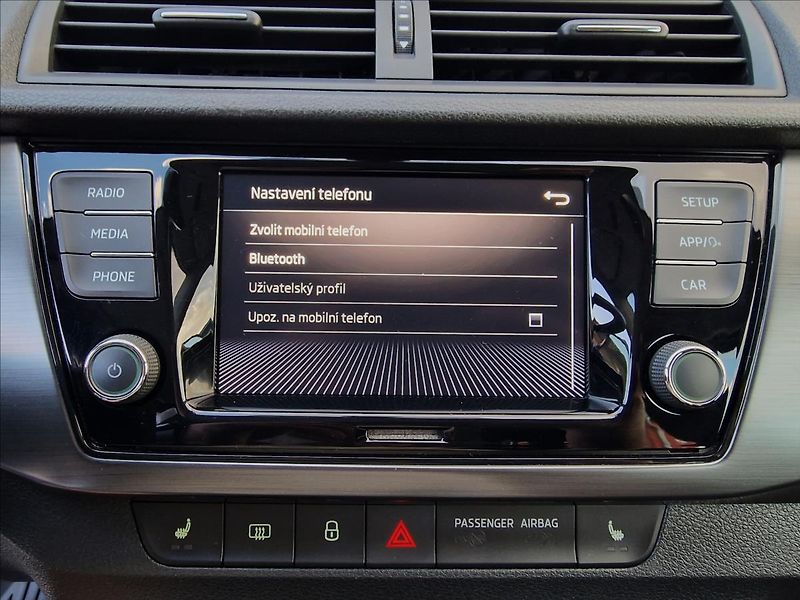 Škoda Fabia 1.0 TSI Style Combi,ČR,1.Maj. - fotka 27 z 48