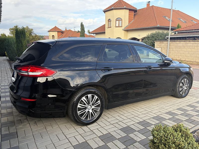 Ford Mondeo (2019) Ford Mondeo Combi 2019 - fotka 3 z 15