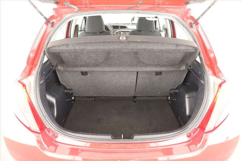 Toyota Yaris (2012) 1.33 Dual VVT-i, Automat - fotka 13 z 13
