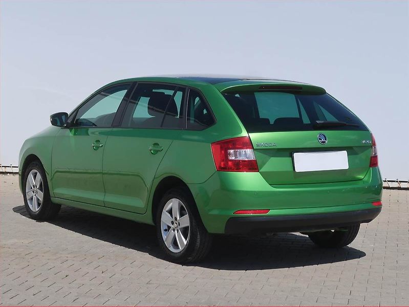Škoda Rapid (2015) Spaceback 1.2 TSI, Serv.kniha - fotka 4 z 14