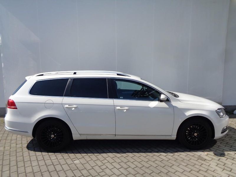 Volkswagen Passat 2.0 TDI Highline 103 kW M6F - fotka 7 z 29