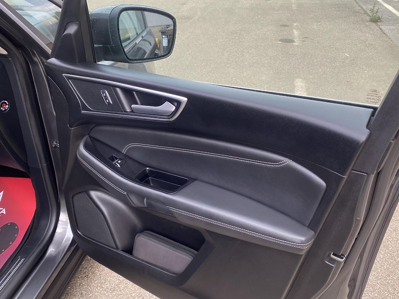 Ford Galaxy (2016) 2,0 TDCi - Panorama - Titanium - fotka 15 z 49
