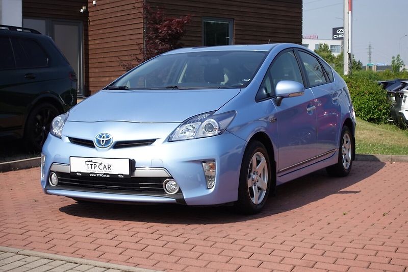 Toyota Prius Plug-in  1,8VVT-i E-CVT - fotografie inzerátu