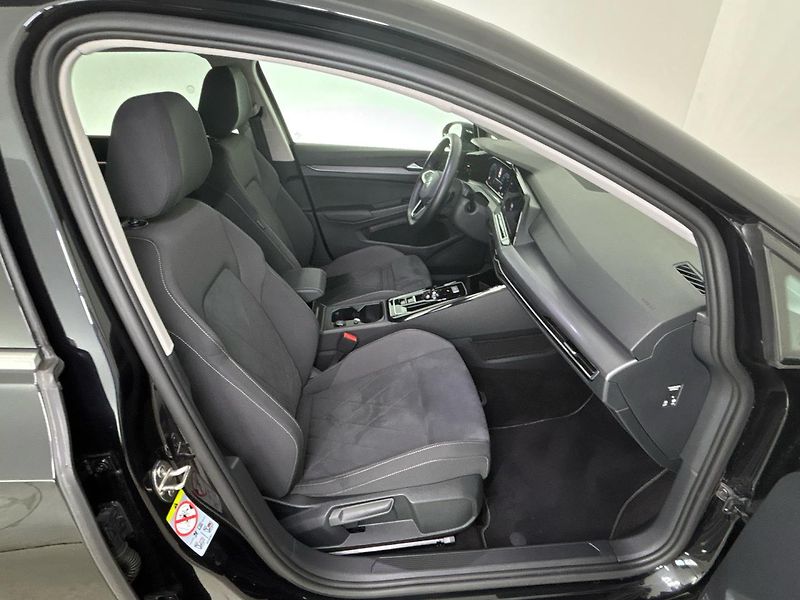 Volkswagen Golf Style DSG - fotka 9 z 28