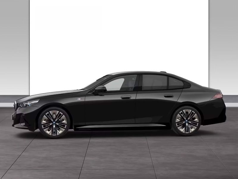 BMW i5 xDrive40 M-Sport HuD 360 Venti - fotka 4 z 9