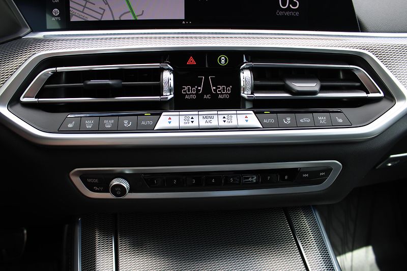 BMW X5 XDRIVE 45E Harman/Kardon - fotka 22 z 34