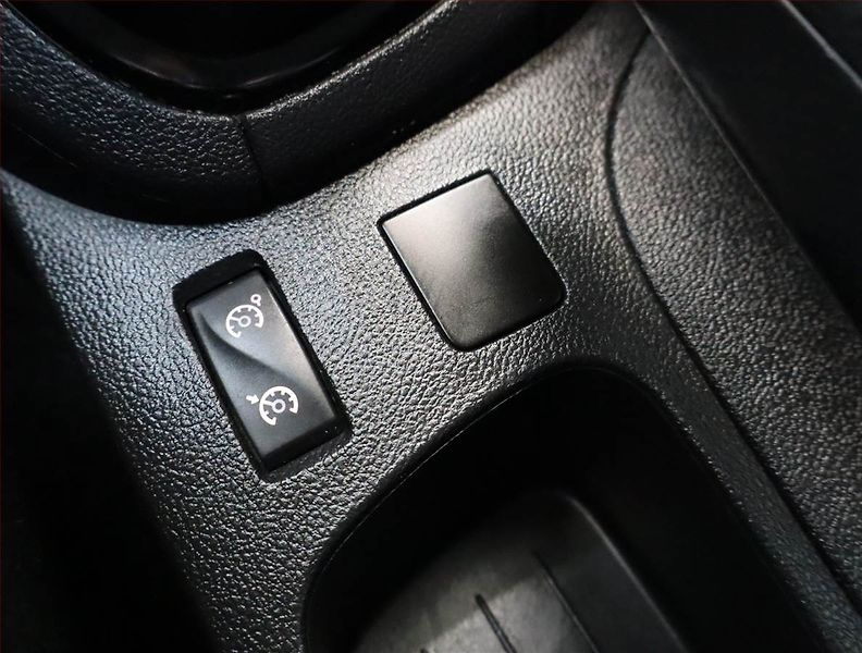 Renault Clio (2018) 1.2 16V - fotka 17 z 20