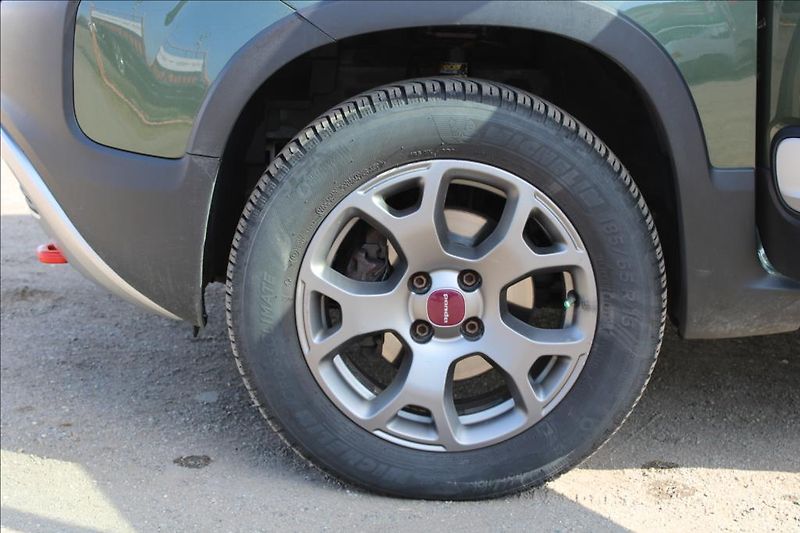 Fiat Panda 1,3 D  CROSS, VELKÝ SERVIS - fotka 19 z 24