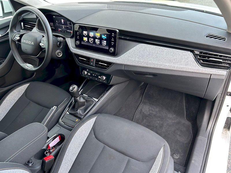 Škoda Scala (2025) Selection 1.0 TSI 85 kW - fotka 14 z 29