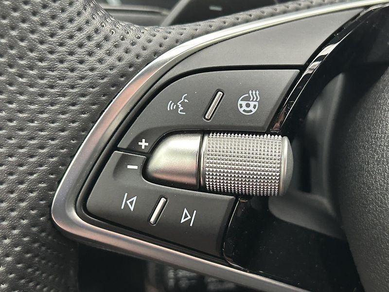 Škoda Octavia 1.5 TSI SportLine - fotka 17 z 31
